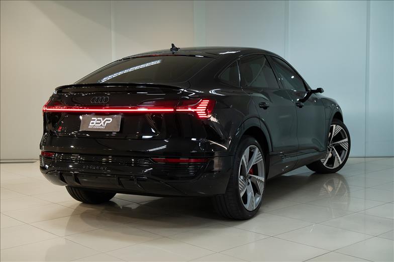 Audi-Q8 E-TRON-55 Sportback Launch Edition Quattro