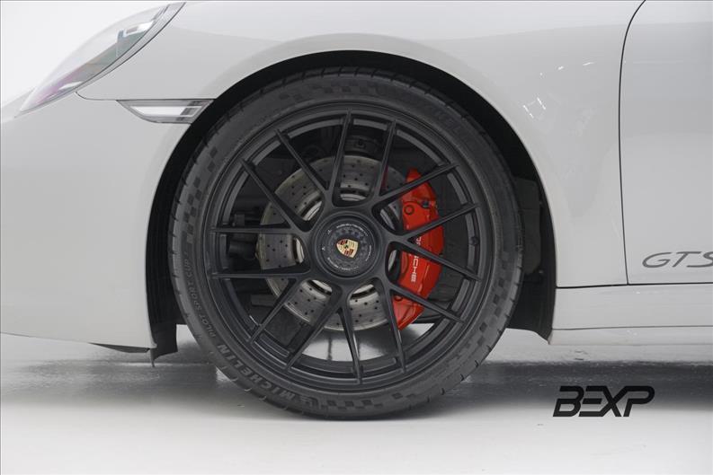 Porsche-911-3.0 24V H6 Targa 4 GTS PDK