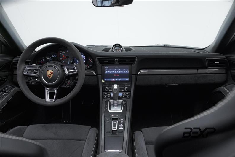 Porsche-911-3.0 24V H6 Targa 4 GTS PDK