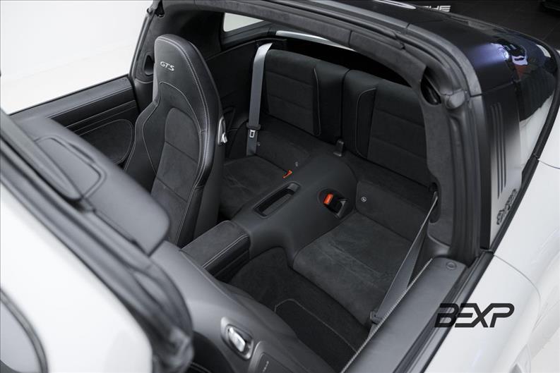Porsche-911-3.0 24V H6 Targa 4 GTS PDK