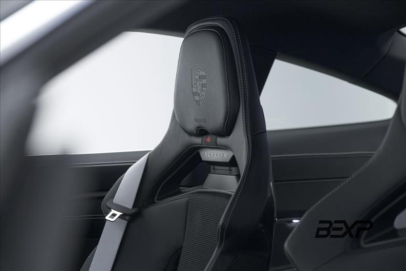 Porsche-911-4.0 24V H6 GT3 Touring