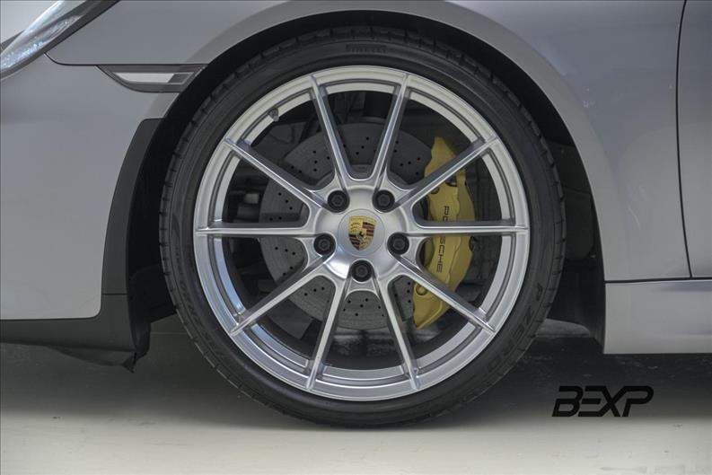 Porsche-BOXSTER-3.8 H6 Spyder