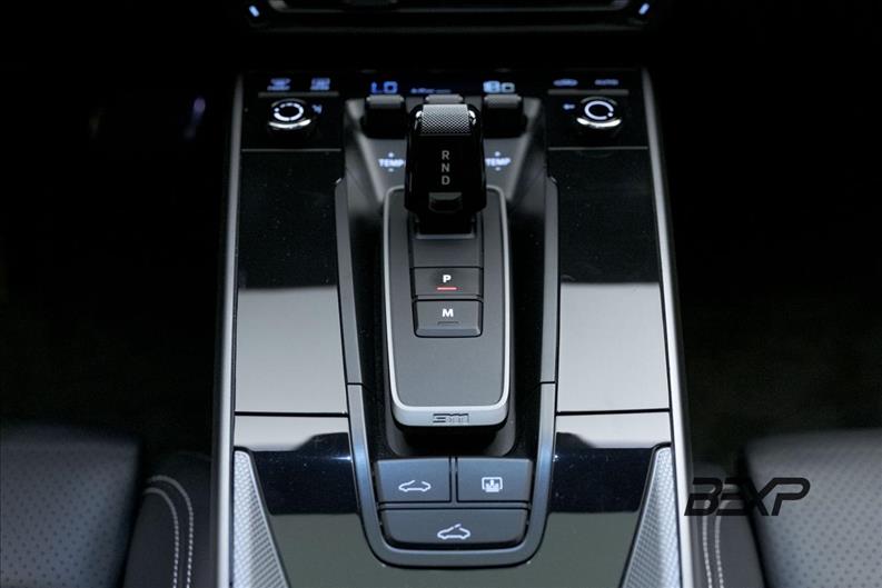 Porsche-911-3.0 24V H6 Carrera S