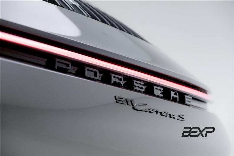 Porsche-911-3.0 24V H6 Carrera S