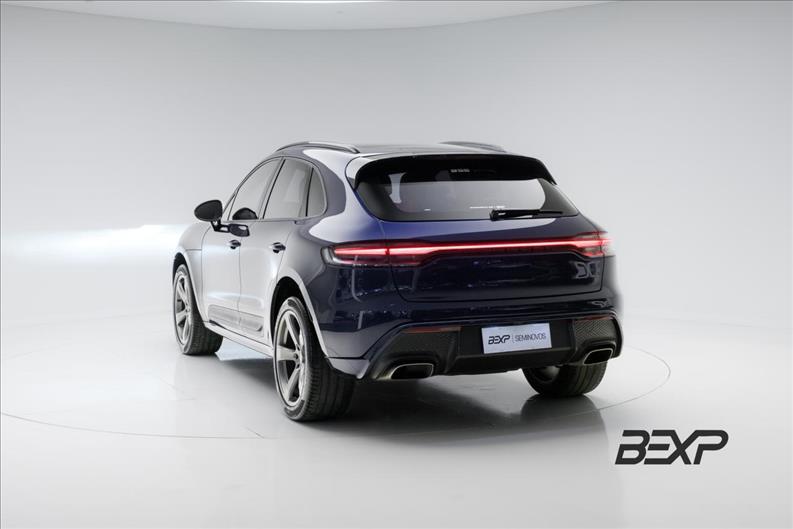 Porsche-MACAN-2.0 Turbo