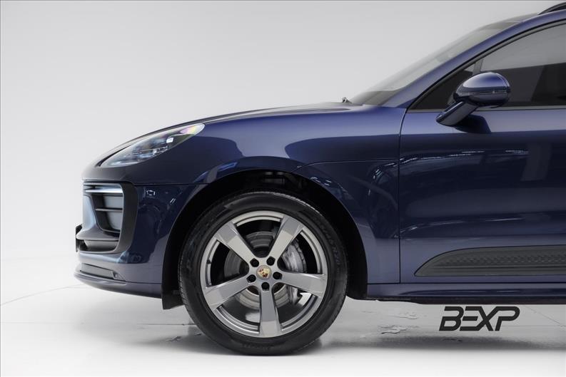 Porsche-MACAN-2.0 Turbo
