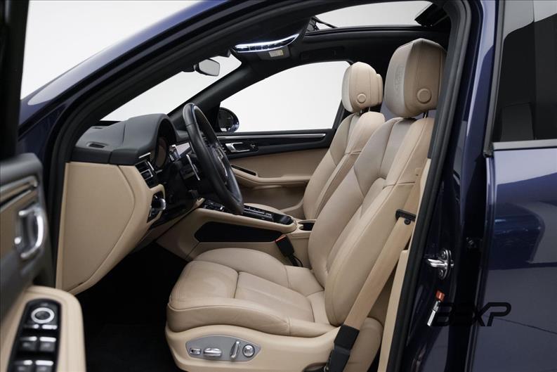 Porsche-MACAN-2.0 Turbo