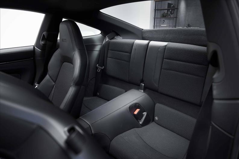 Porsche-911-3.0 24V H6 Carrera T