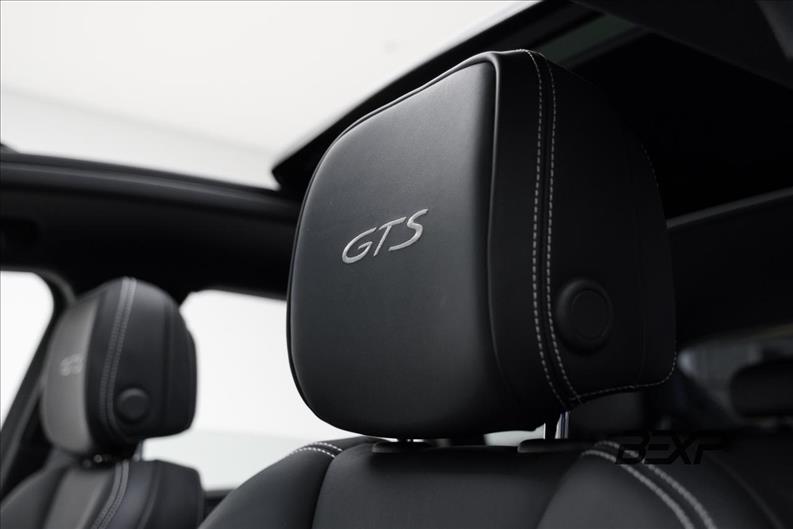 Porsche-MACAN-2.9 V6 Biturbo GTS