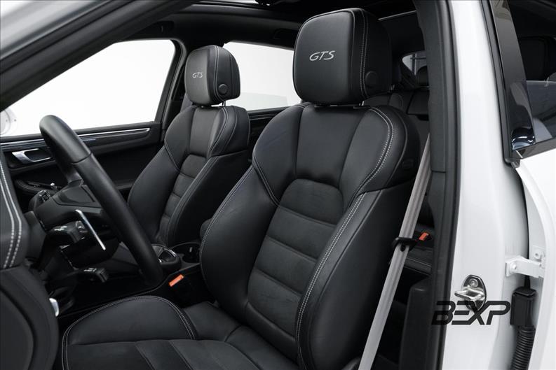 Porsche-MACAN-2.9 V6 Biturbo GTS