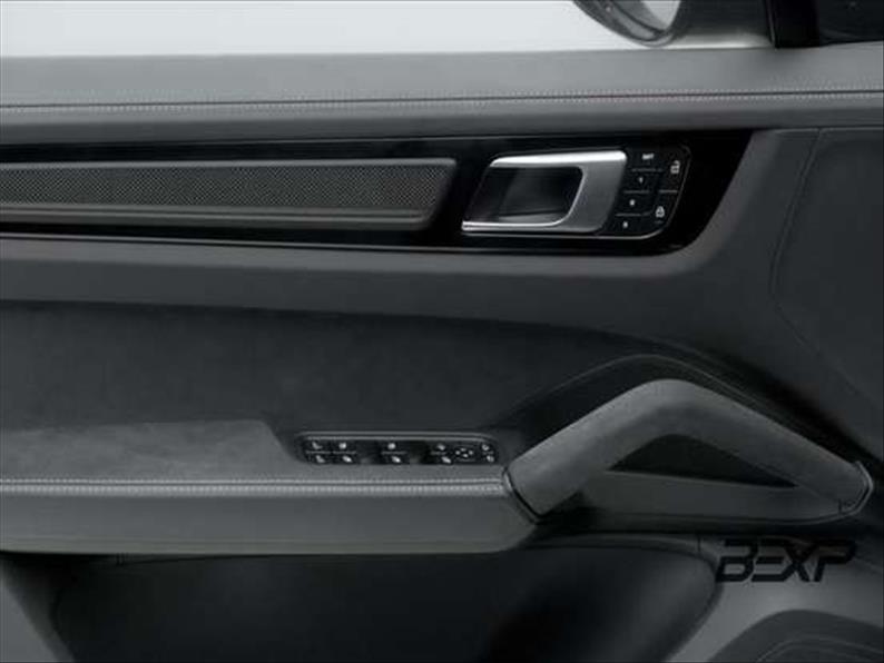 Porsche-CAYENNE-4.0 V8 Turbo GT Coupé AWD S