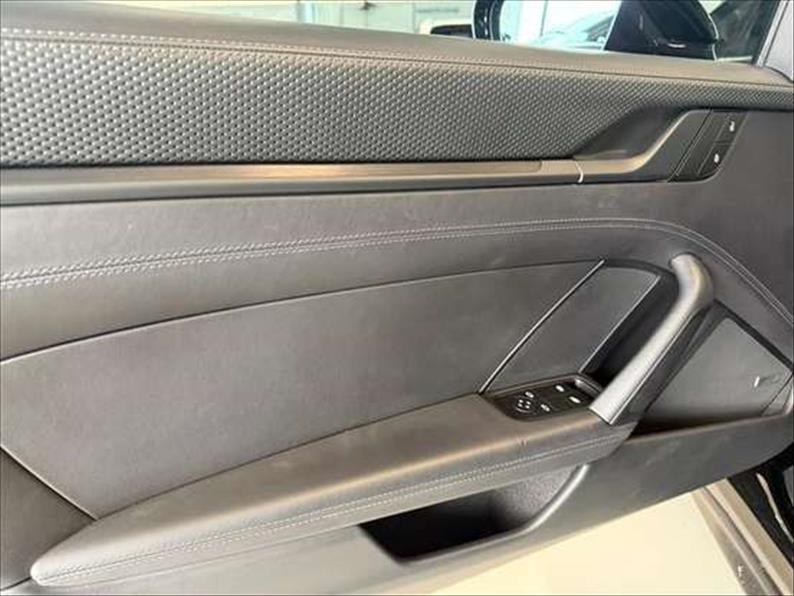 Porsche-911-4.0 24V H6 GT3 Touring