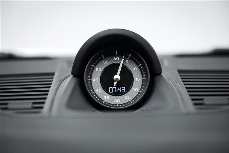 Porsche-911-4.0 24V H6 GT3 Touring