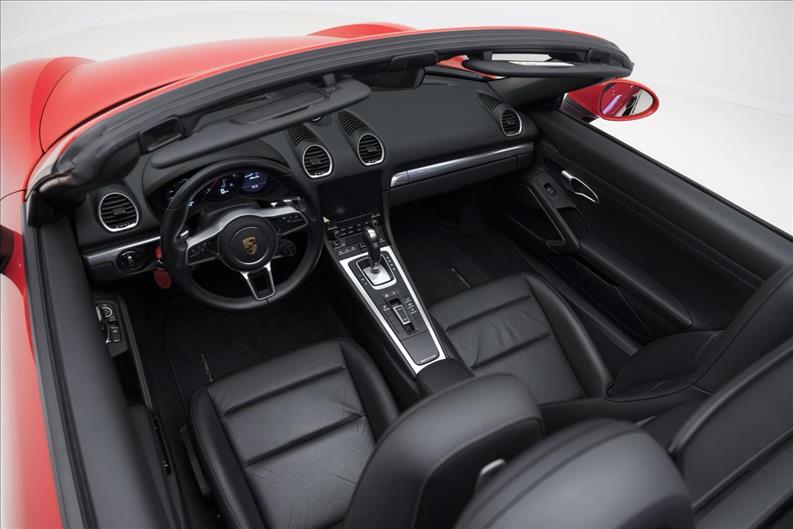 Porsche-718-2.0 16V H4 Boxster