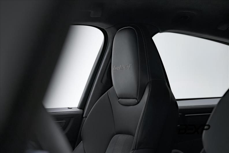 Porsche-CAYENNE-4.0 V8 Turbo GT Coupé AWD S
