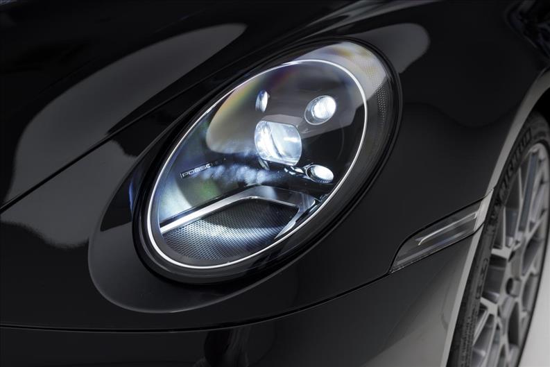 Porsche-911-3.0 24V H6 Carrera S