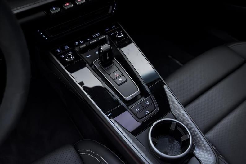 Porsche-911-3.0 24V H6 Carrera S