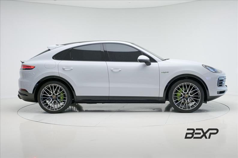 Porsche-CAYENNE-3.0 V6 E-hybrid Coupé AWD S