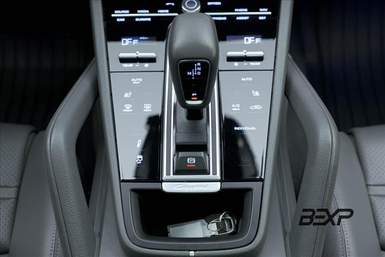 Porsche-CAYENNE-3.0 V6 E-hybrid Coupé AWD S