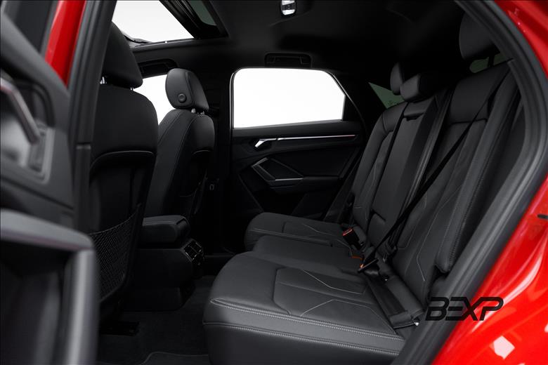 Audi-Q3-2.0 40 TFSI Sportback Performance Black Plus Quattro