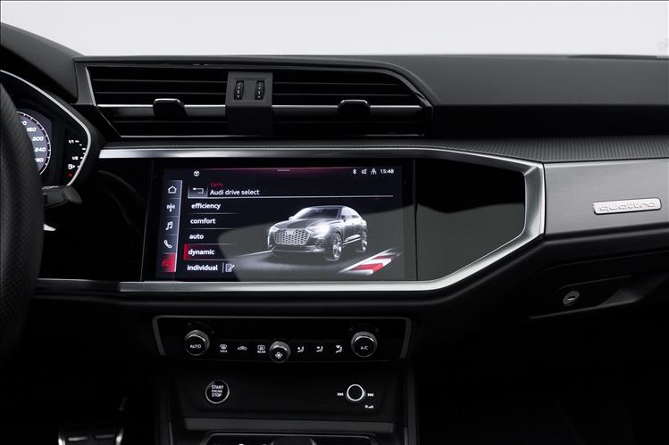 Audi-Q3-2.0 40 TFSI Sportback Performance Black Plus Quattro