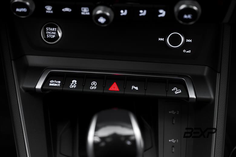 Audi-Q3-2.0 40 TFSI Sportback Performance Black Plus Quattro