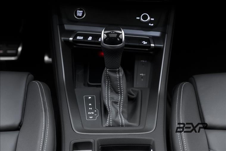 Audi-Q3-2.0 40 TFSI Sportback Performance Black Plus Quattro