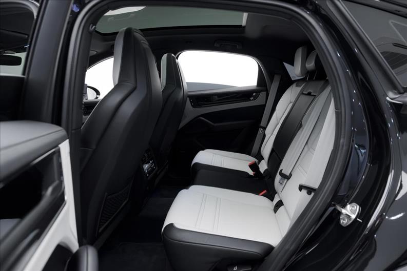 Porsche-CAYENNE-4.0 V8 S Coupé AWD S