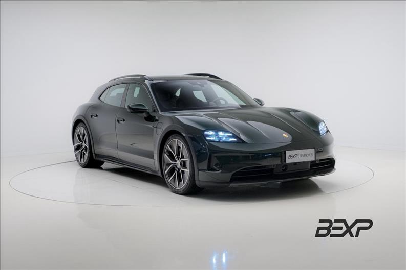 Porsche-TAYCAN-4 Cross Turismo
