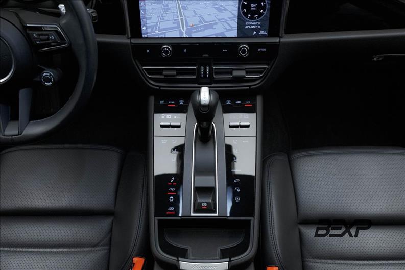 Porsche-MACAN-2.9 V6 Biturbo S