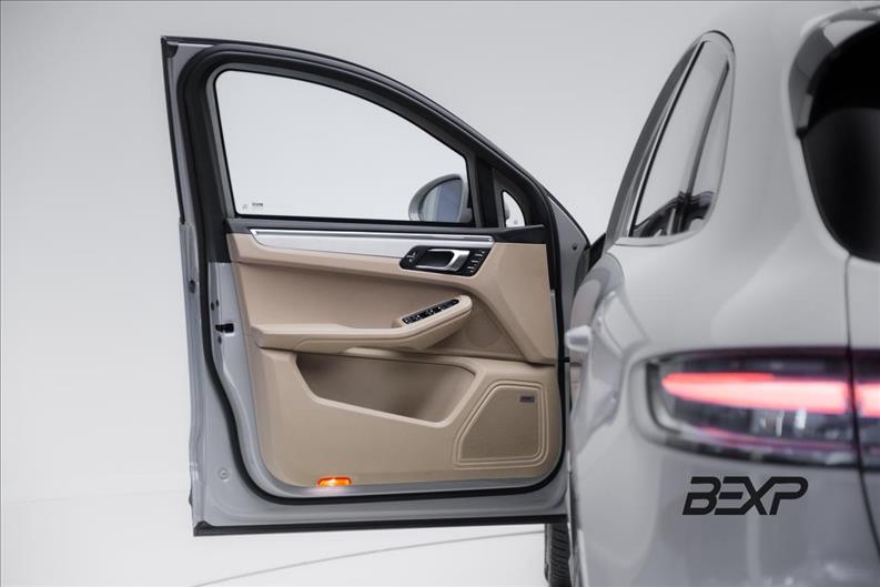 Porsche-MACAN-2.9 V6 Biturbo S