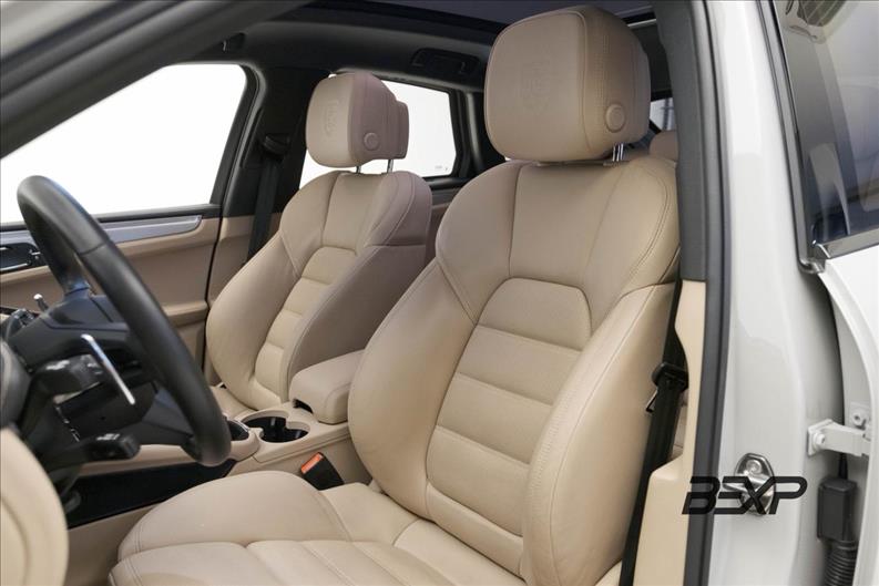 Porsche-MACAN-2.9 V6 Biturbo S