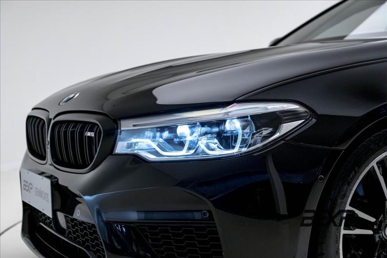 BMW-M5-4.4 V8 Twin Power M