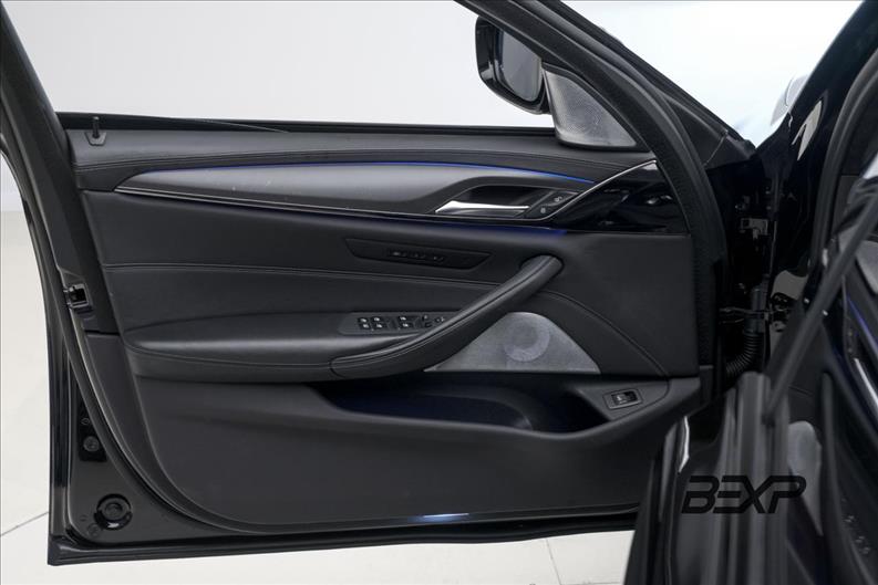 BMW-M5-4.4 V8 Twin Power M