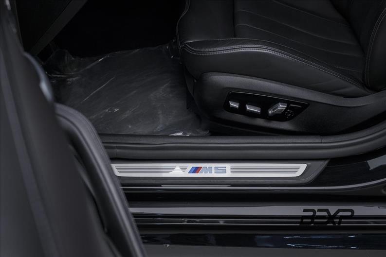 BMW-M5-4.4 V8 Twin Power M