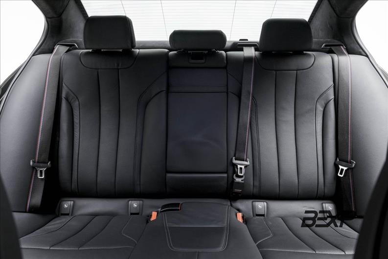 BMW-M5-4.4 V8 Twin Power M