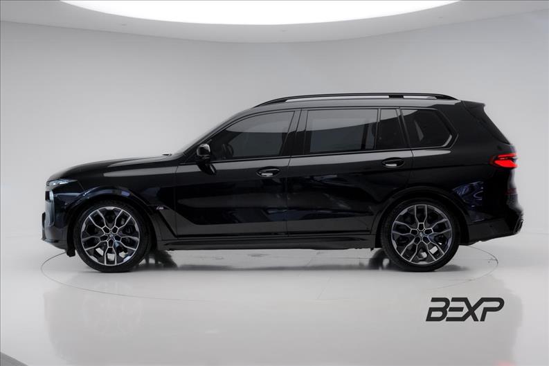 BMW-X7-4.4 V8 M60i