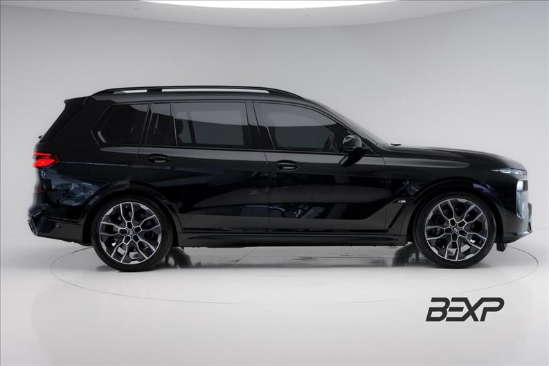 BMW-X7-4.4 V8 M60i