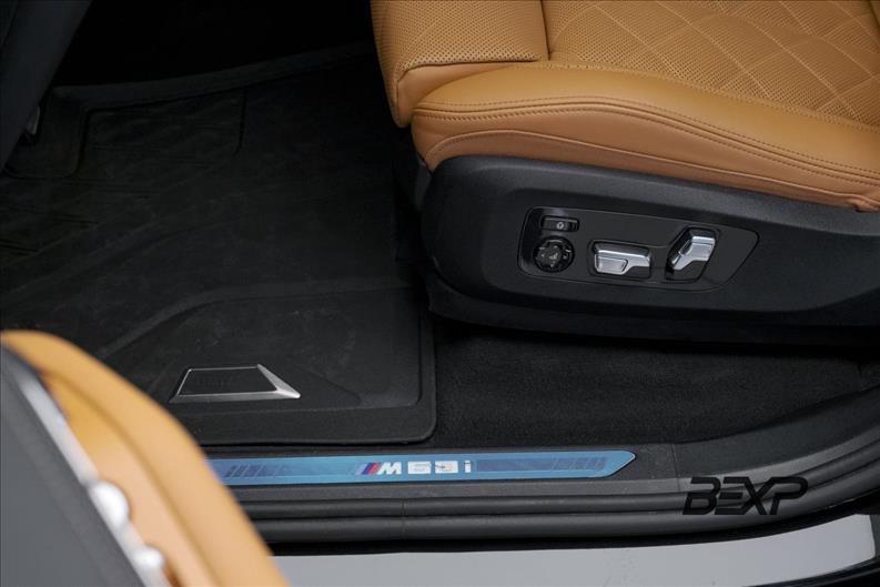 BMW-X7-4.4 V8 M60i