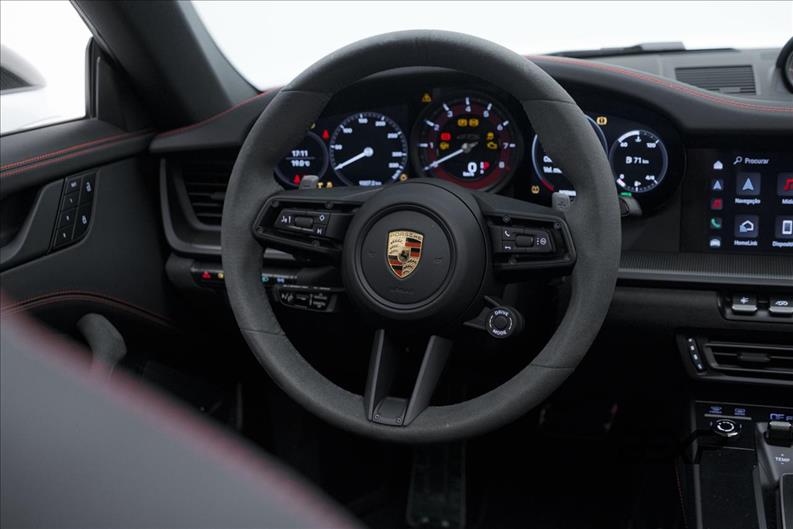 Porsche-911-3.0 24V H6 Carrera 4 GTS
