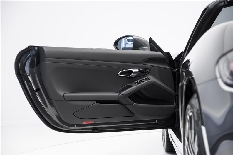 Porsche-718-2.0 16V H4 Boxster