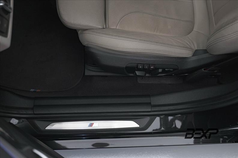 BMW-X1-2.0 16V Turbo Activeflex Sdrive20i M Sport