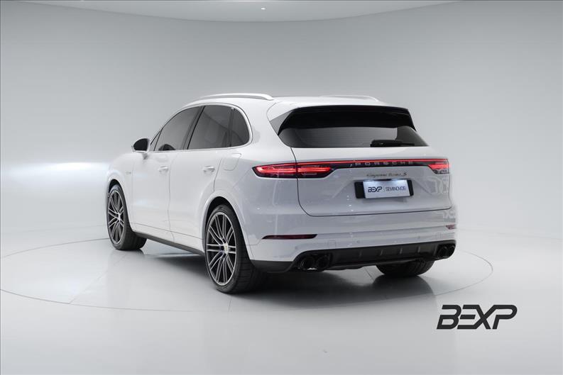 Porsche-CAYENNE-4.0 V8 Turbo S E-hybrid Coupé AWD S