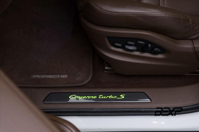 Porsche-CAYENNE-4.0 V8 Turbo S E-hybrid Coupé AWD S