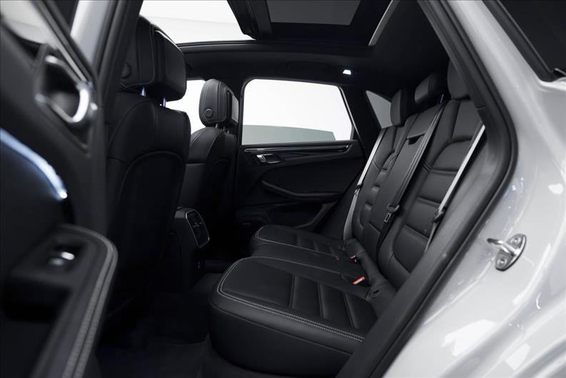 Porsche-MACAN-2.9 V6 Biturbo S