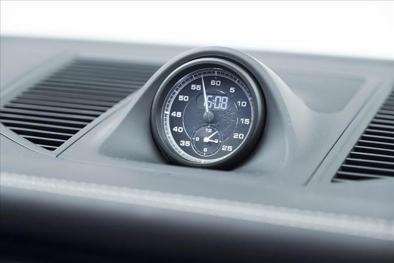 Porsche-MACAN-2.9 V6 Biturbo S