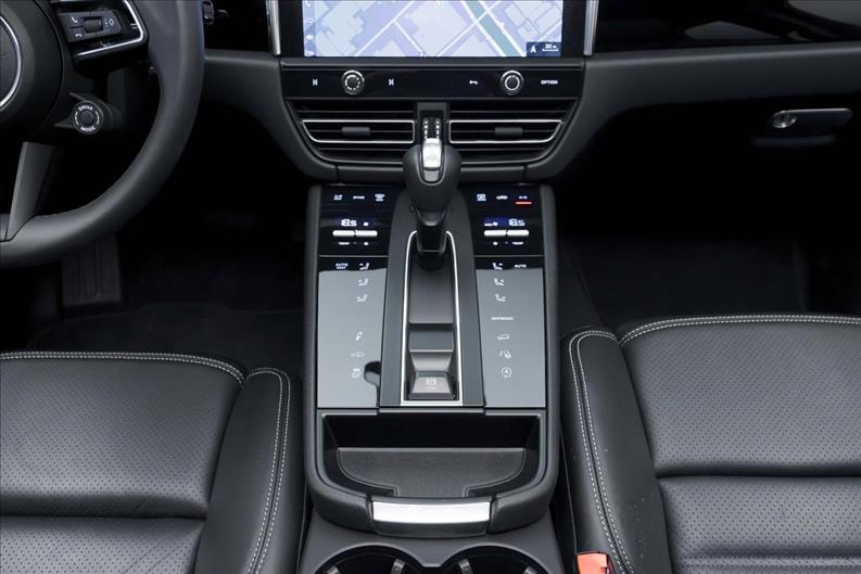 Porsche-MACAN-2.9 V6 Biturbo S