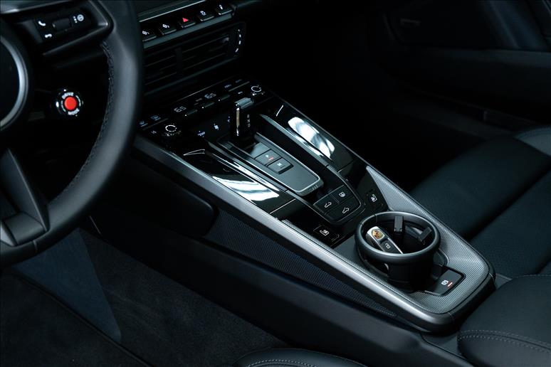 Porsche-911-3.0 24V H6 Carrera