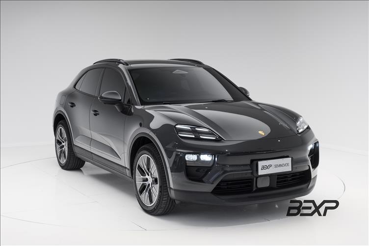 Porsche-MACAN-4