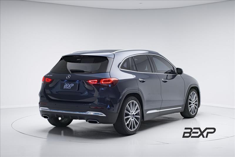 MERCEDES BENZ-GLA 200-1.3 GCI AMG Line 7g-dct